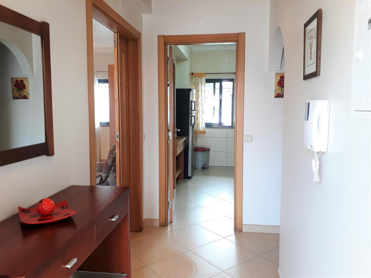 דירות קווארטיירה T2 Tahiti - Terraco, Familiar, Garagem, Wifi מראה חיצוני תמונה